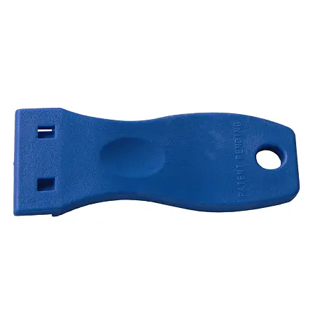 Holder for plastic blades